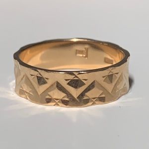 14k gold wedding band